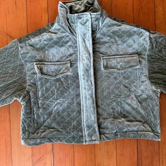 Sage Green Velvet Quilted Shorts and Jacket Matching Set - Picture 5 of 10